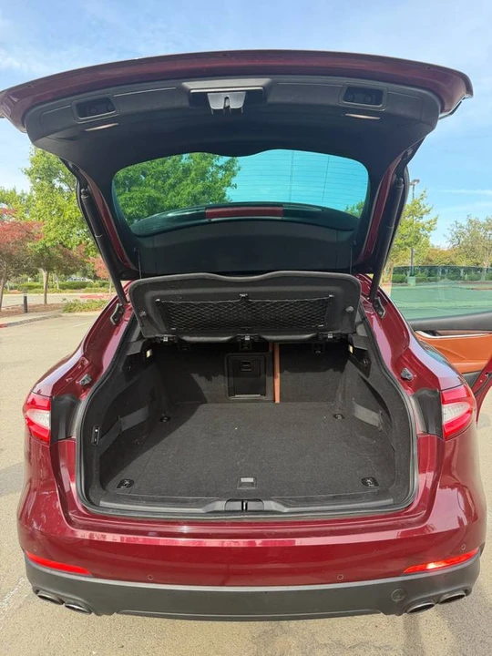 2018 Maserati Levante GTS - Image 10 of 11