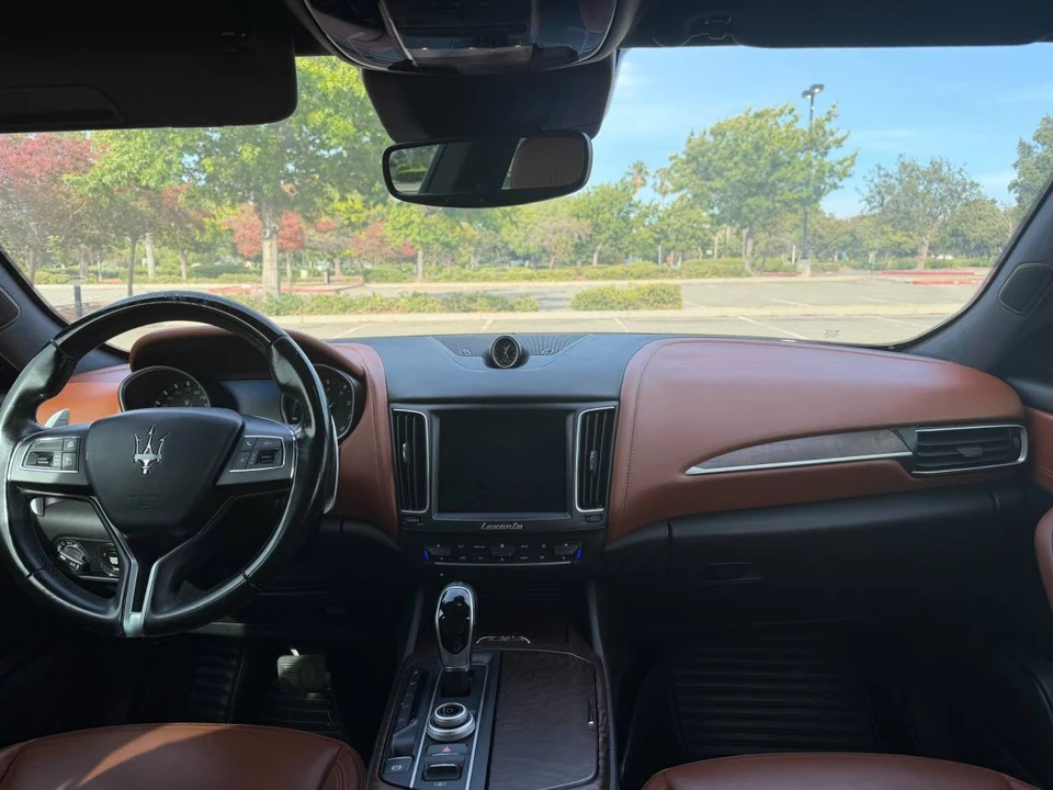 2018 Maserati Levante GTS - Image 6 of 11