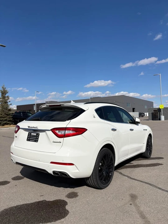 2018 Maserati Levante - Image 5 of 19