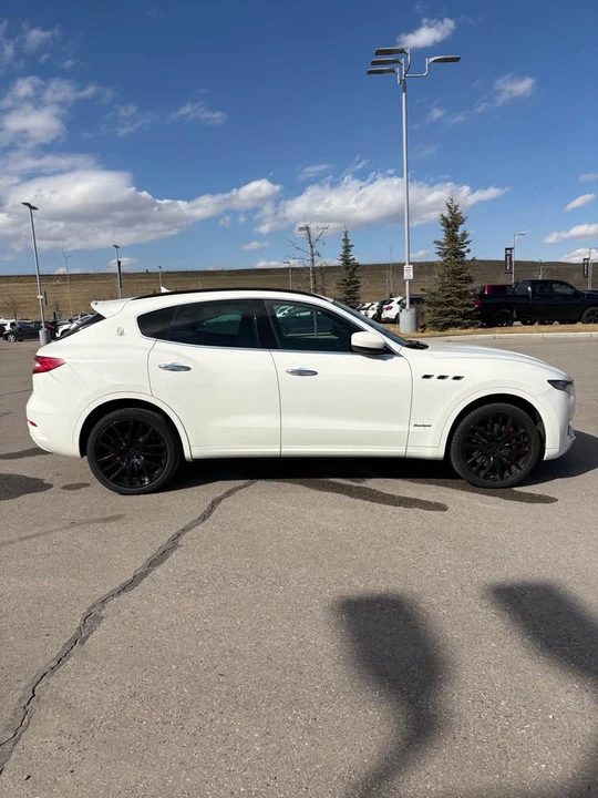 2018 Maserati Levante - Image 4 of 19