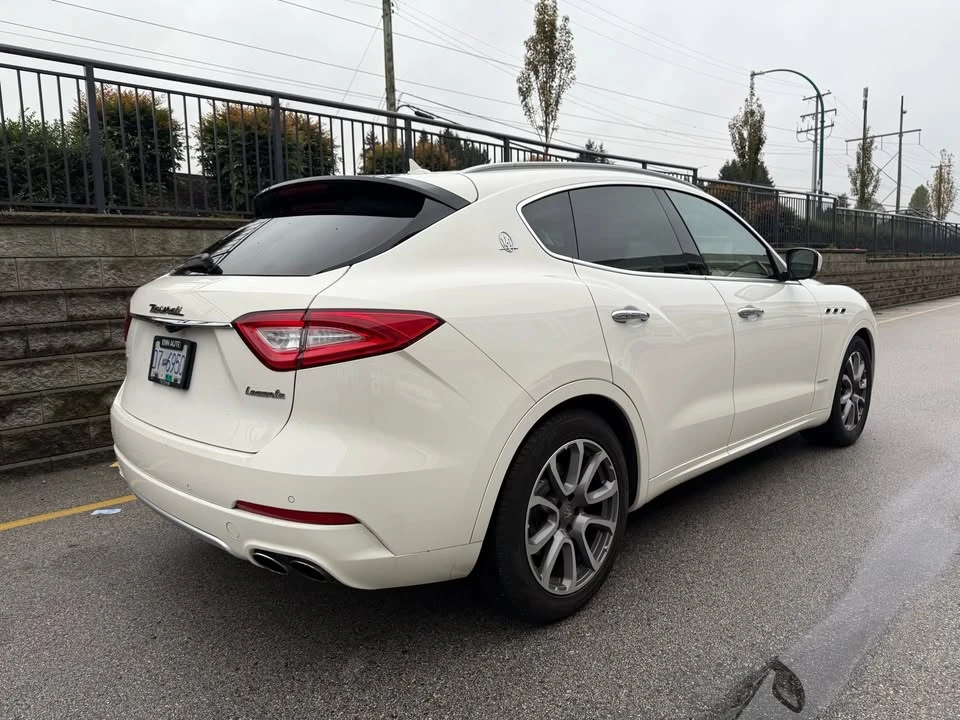 2018 Maserati Levante - Image 2 of 8
