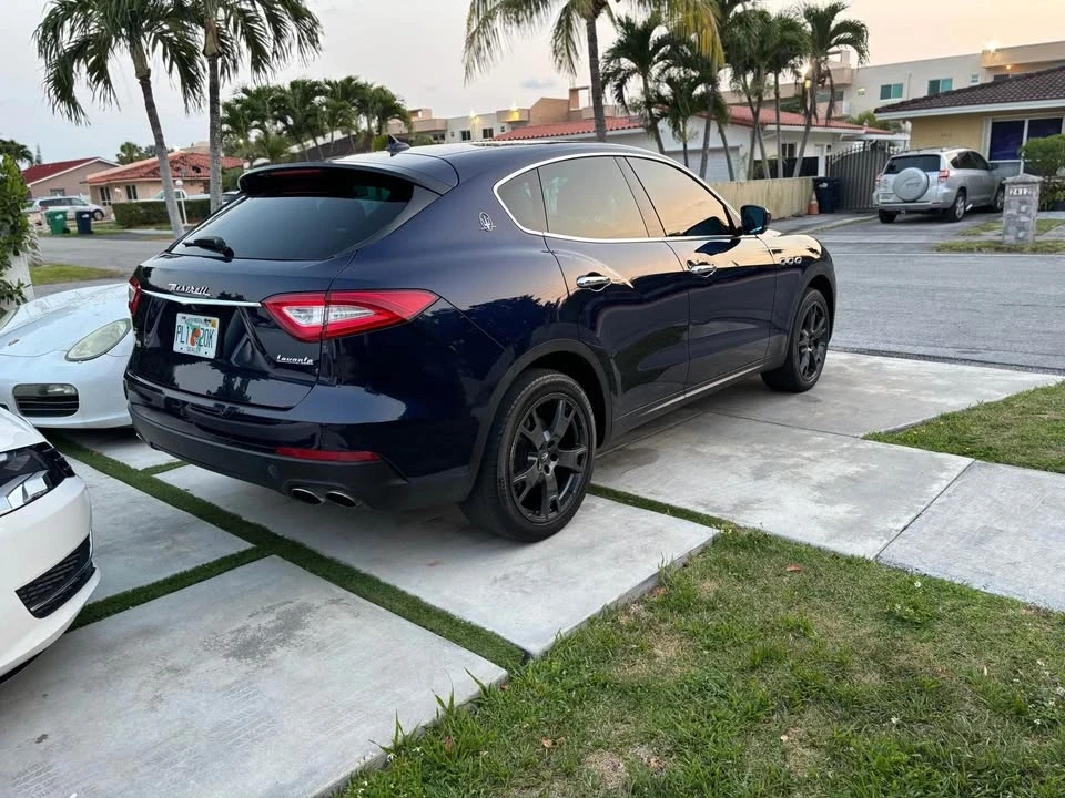 2018 Maserati Levante - Image 2 of 8