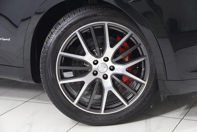 2018 Maserati Levante - Image 16 of 20