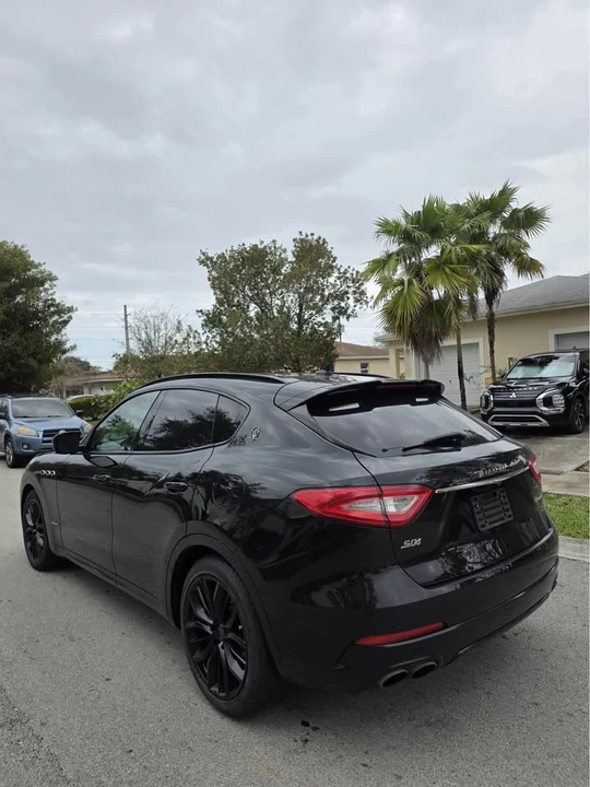 2018 Maserati Levante - Image 9 of 18