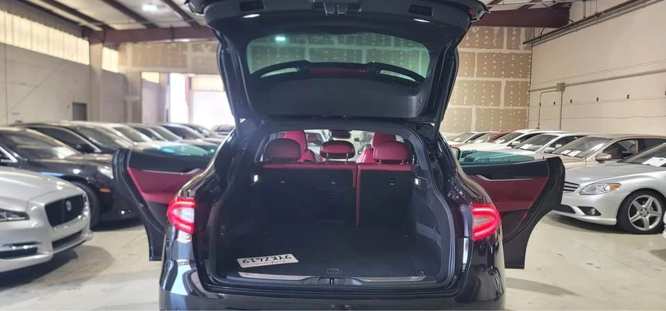 2018 Maserati Levante - Image 9 of 17