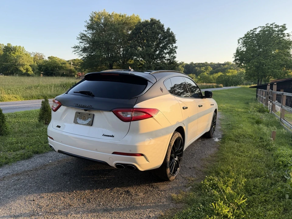 2018 Maserati Levante - Image 2 of 6