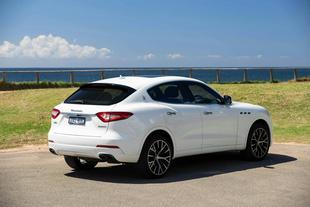 2018 Maserati Levante - Image 10 of 21