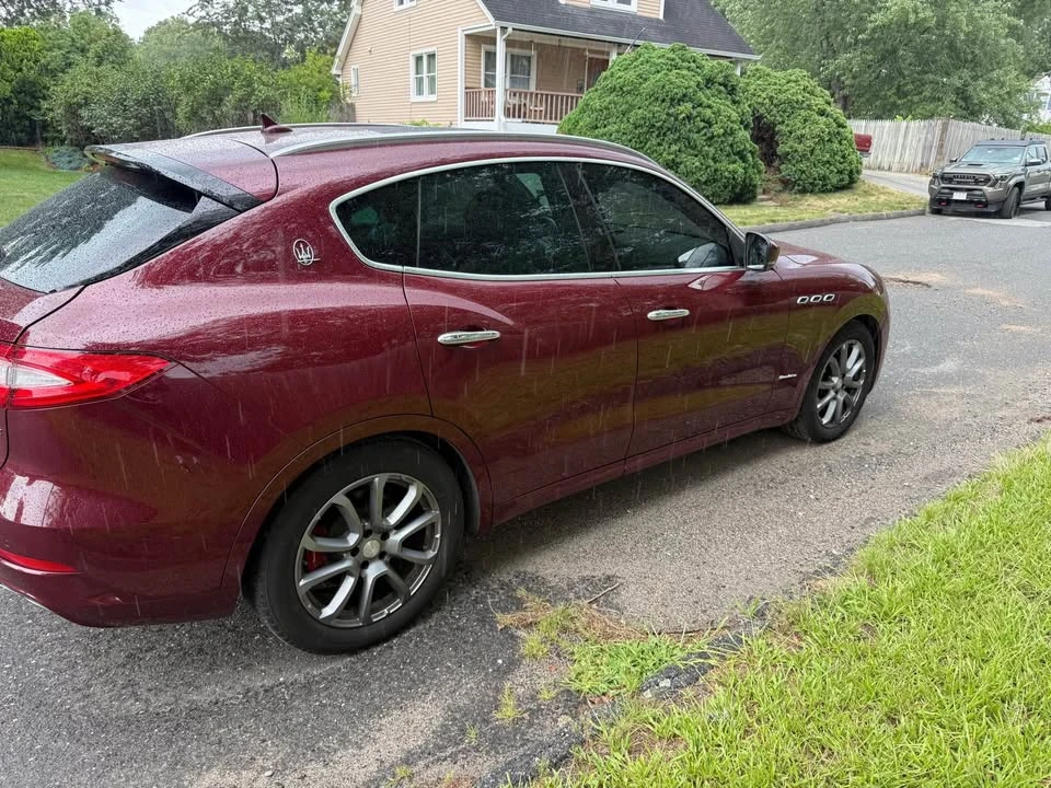 2018 Maserati Levante - Image 5 of 9