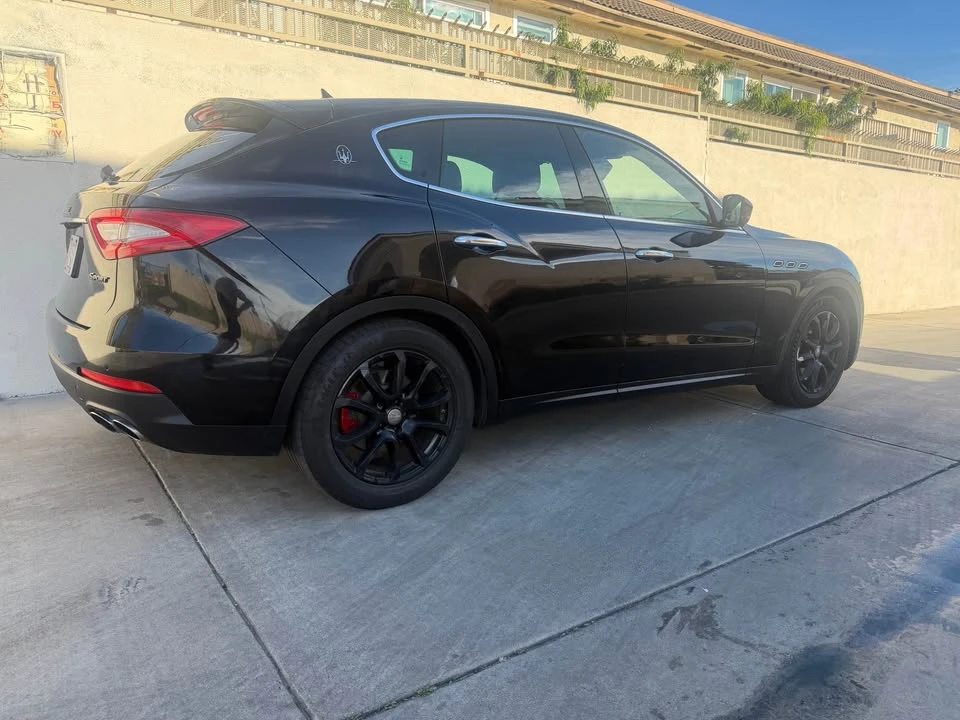 2018 Maserati Levante - Image 2 of 10