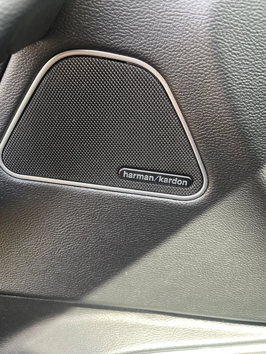 2018 Maserati Levante - Image 17 of 18