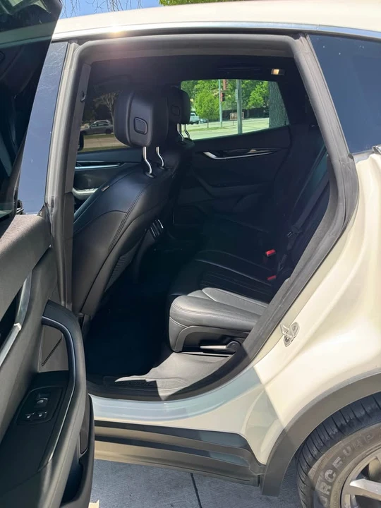 2018 Maserati Levante - Image 4 of 9