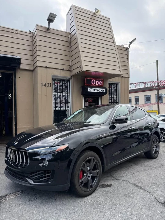 2018 Maserati Levante - Image 2 of 10