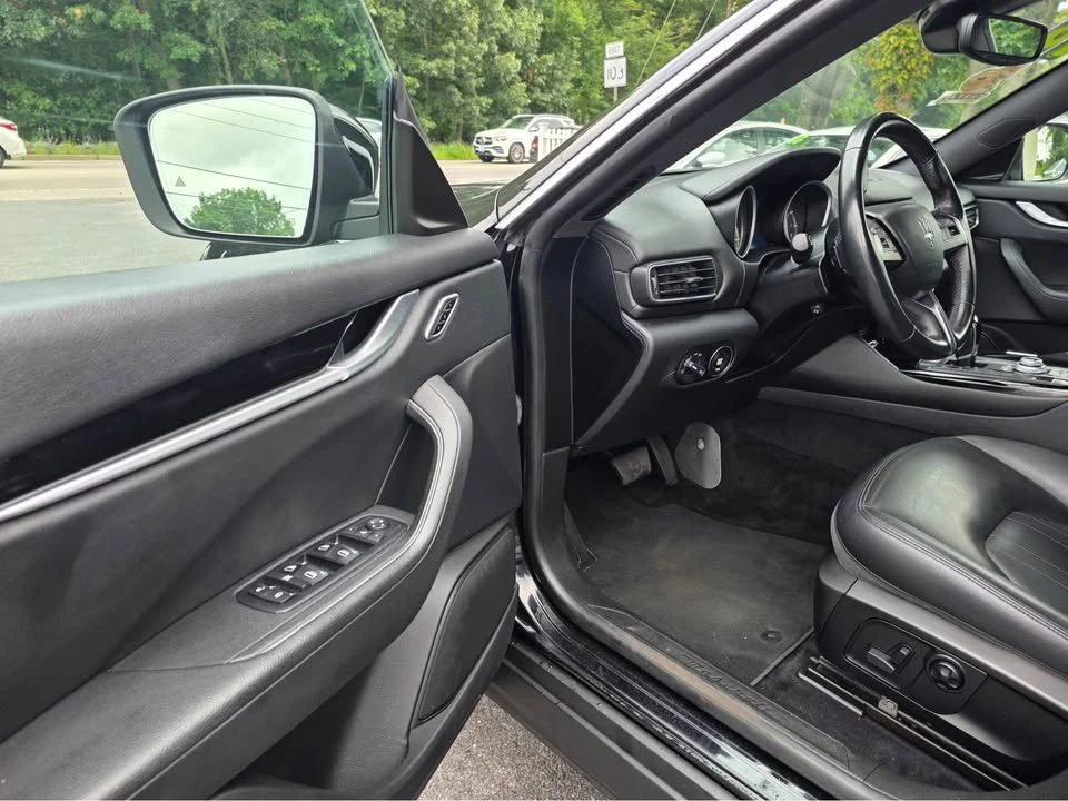 2018 Maserati Levante - Image 11 of 19