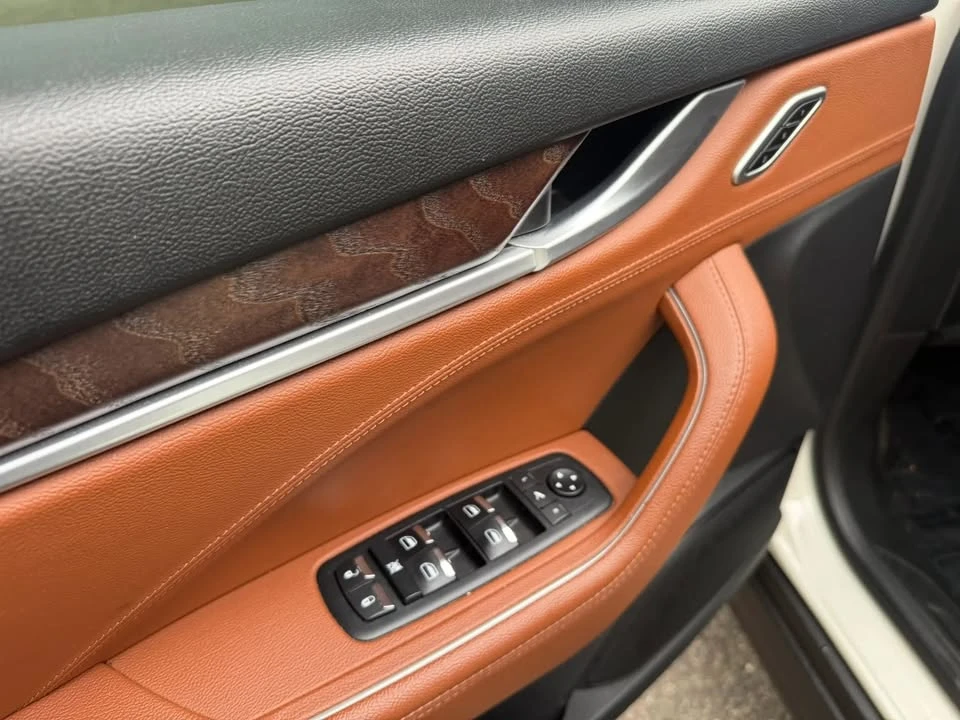 2018 Maserati Levante - Image 19 of 20