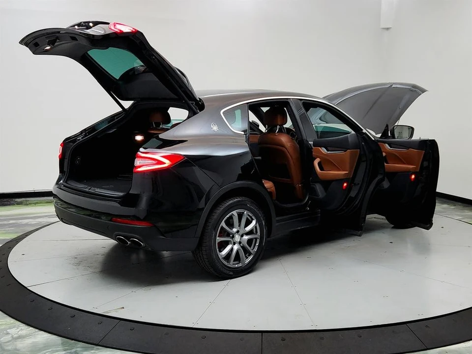 2018 Maserati Levante - Image 11 of 12