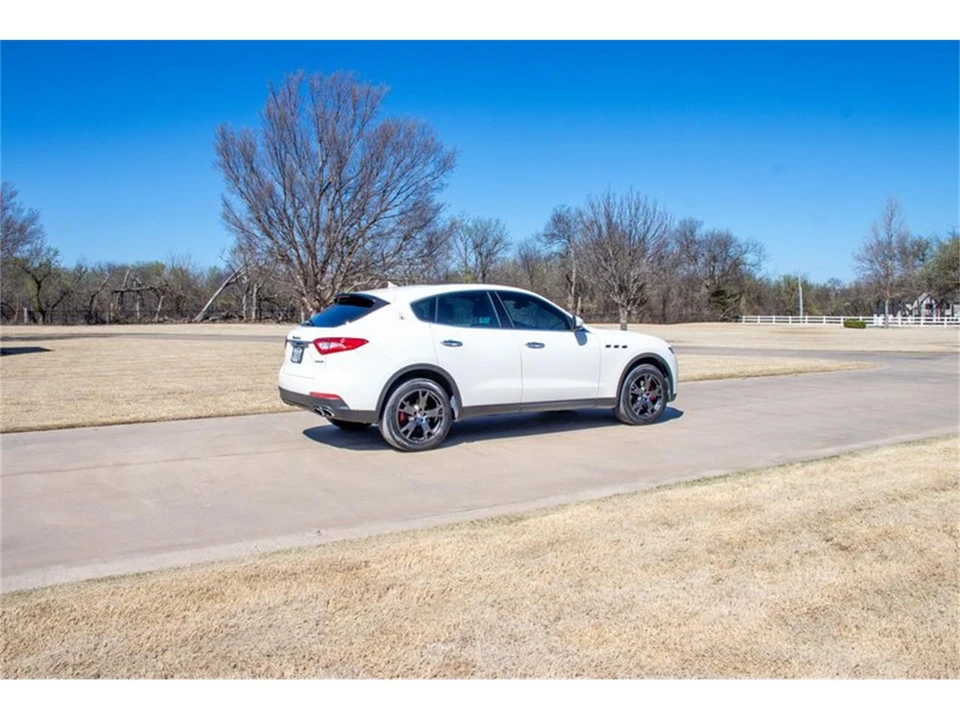 2018 Maserati Levante - Image 18 of 31