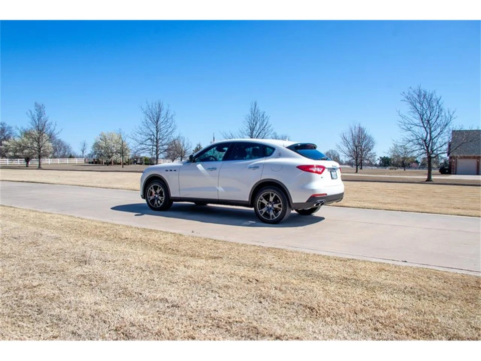 2018 Maserati Levante - Image 28 of 31