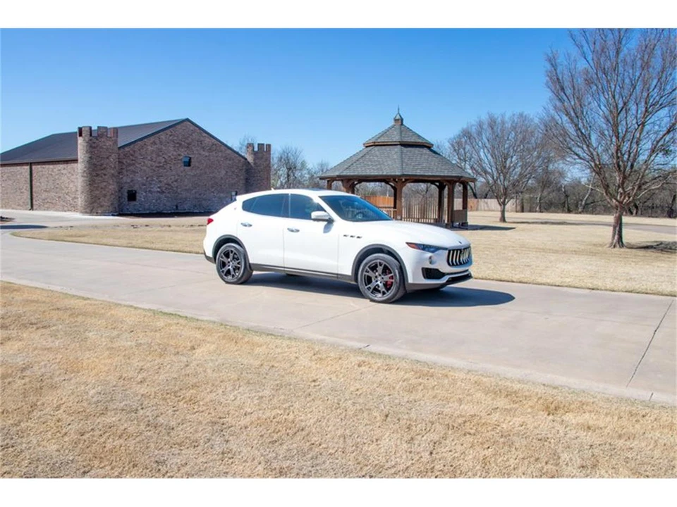 2018 Maserati Levante - Image 22 of 31