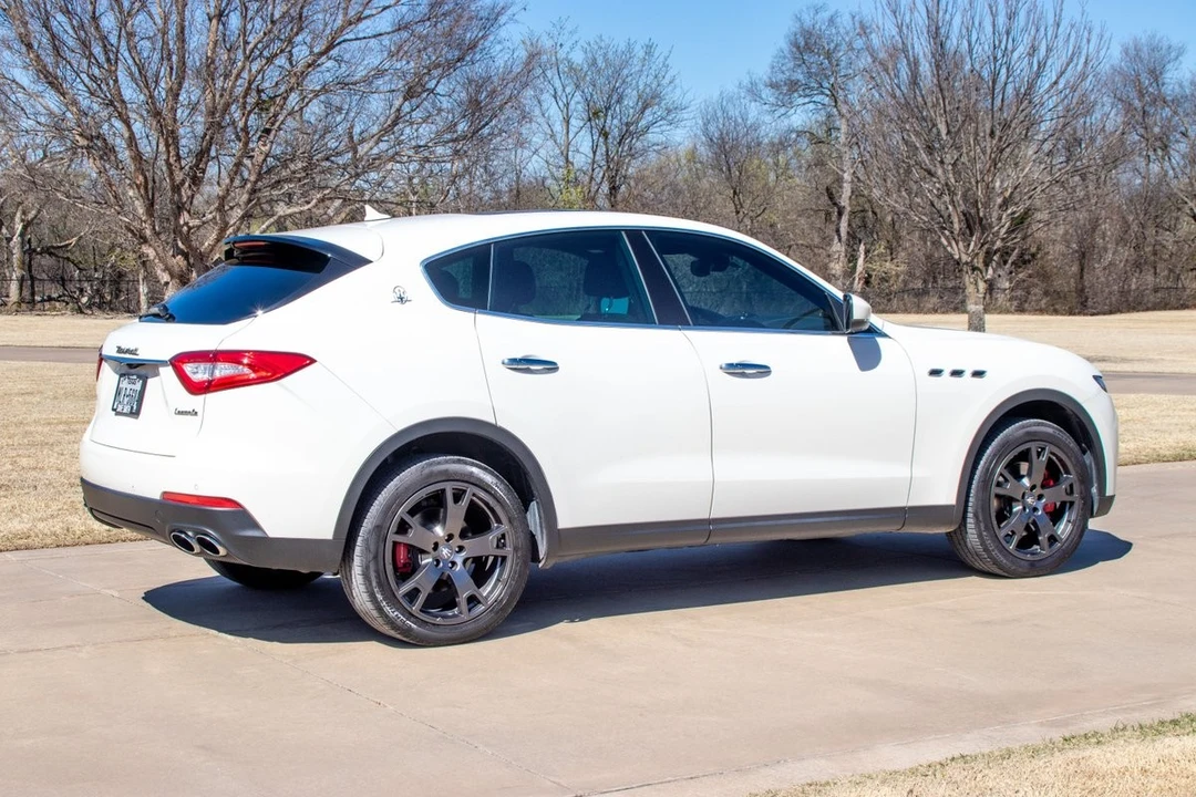 2018 Maserati Levante - Image 17 of 31
