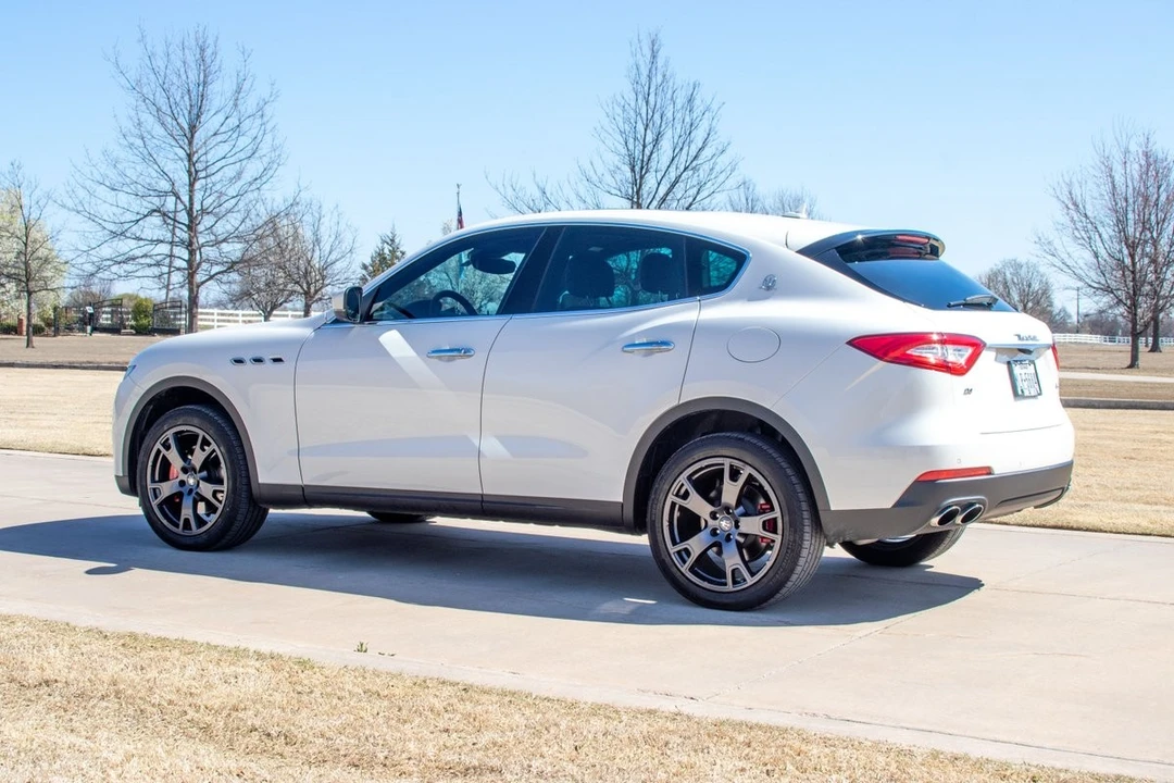 2018 Maserati Levante - Image 27 of 31