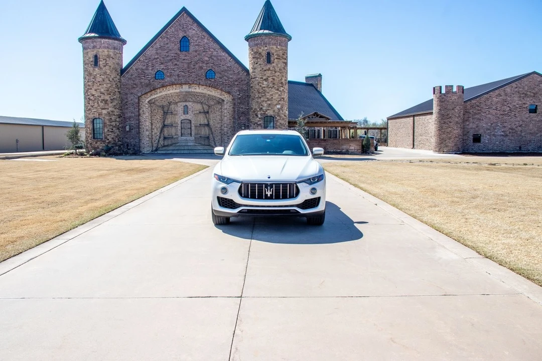 2018 Maserati Levante - Image 11 of 31