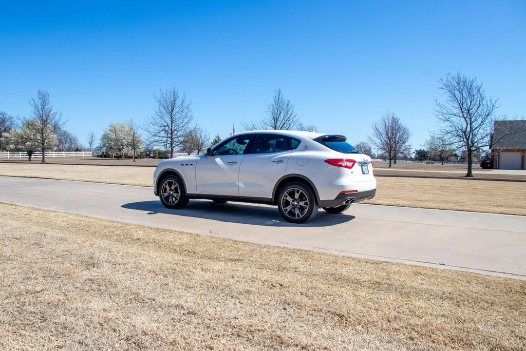 2018 Maserati Levante - Image 28 of 31