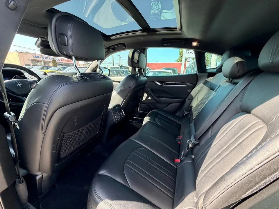 2018 Maserati Levante - Image 7 of 17