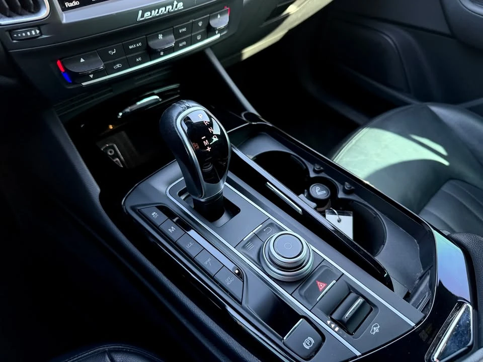 2018 Maserati Levante - Image 16 of 17