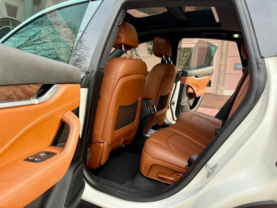 2018 Maserati Levante - Image 17 of 21