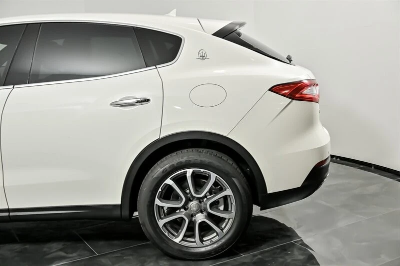 2018 Maserati Levante - Image 8 of 21