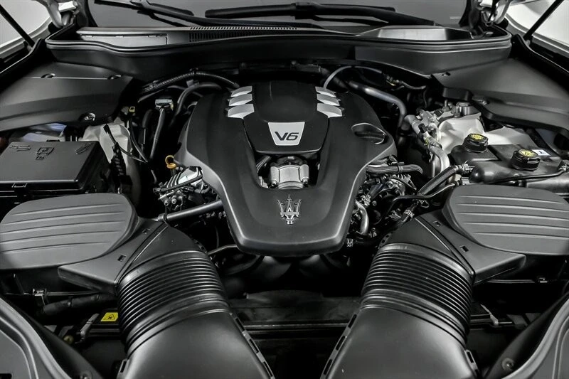 2018 Maserati Levante - Image 15 of 21