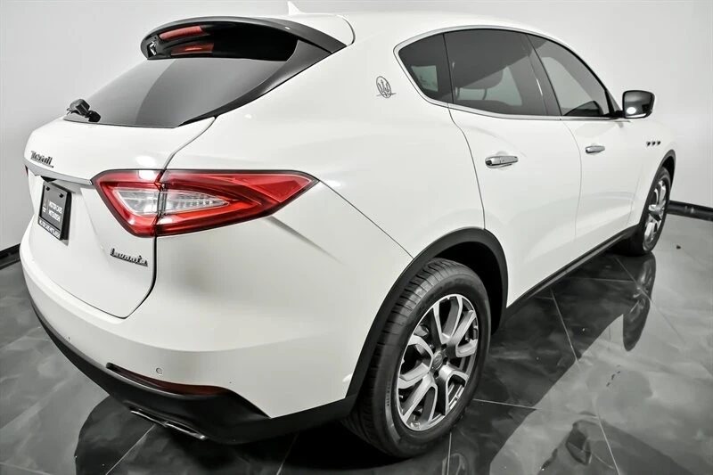 2018 Maserati Levante - Image 11 of 21