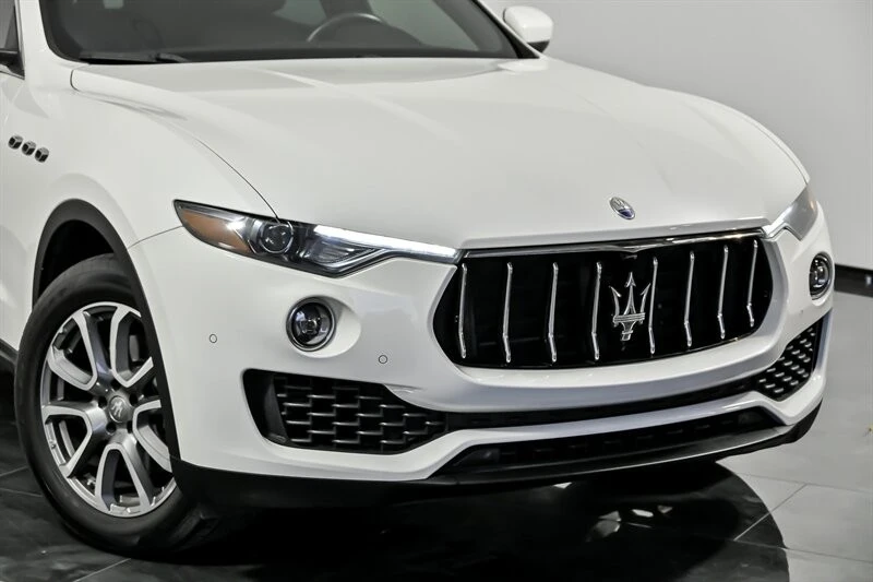 2018 Maserati Levante - Image 2 of 21