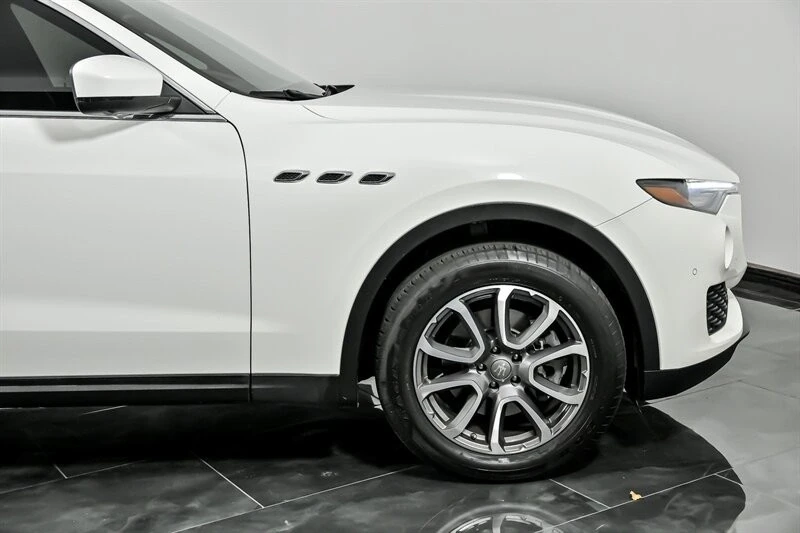 2018 Maserati Levante - Image 14 of 21