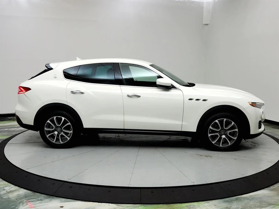 2018 Maserati Levante - Image 4 of 21