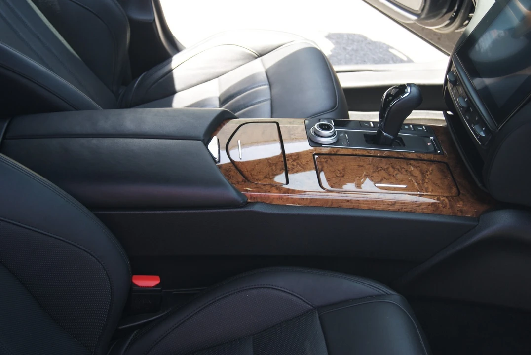 2018 Maserati Quattroporte 6th Gen - Image 26 of 31