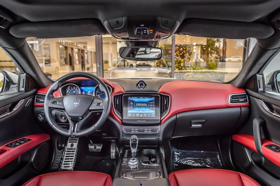 2018 Maserati Ghibli 3rd Gen - Image 2 of 19