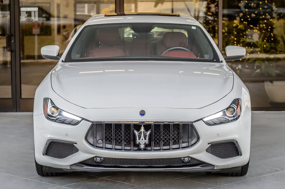 2018 Maserati Ghibli 3rd Gen - Image 3 of 19