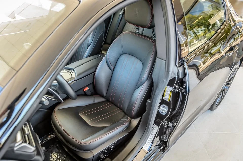 2018 Maserati Ghibli 3rd Gen - Image 14 of 19