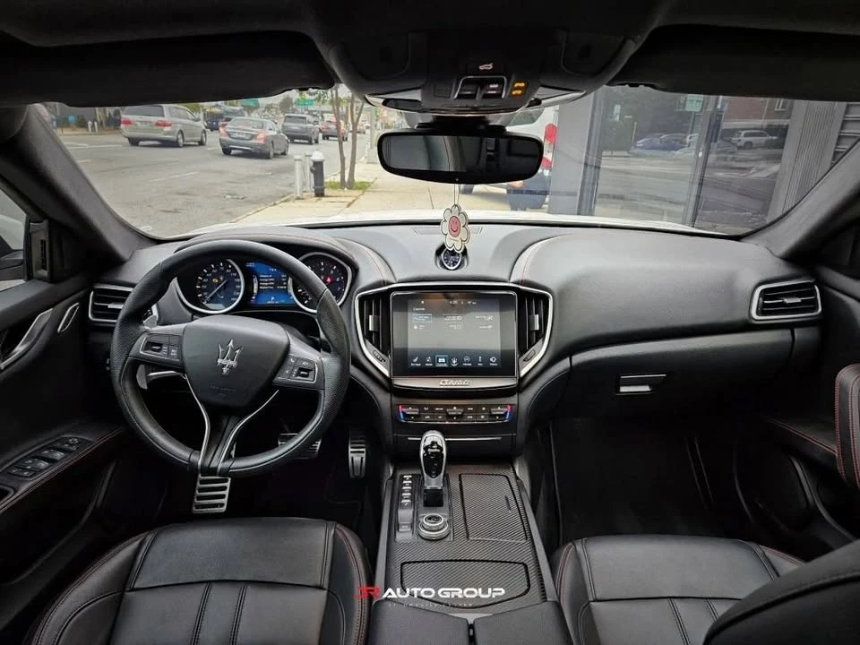 2018 Maserati Ghibli 3rd Gen - Image 8 of 16