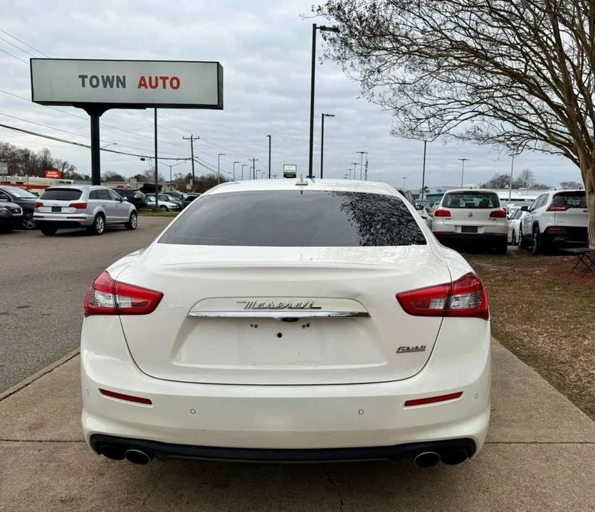 2018 Maserati Ghibli 3rd Gen - Image 3 of 19