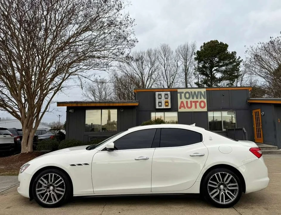 2018 Maserati Ghibli 3rd Gen - Image 6 of 19