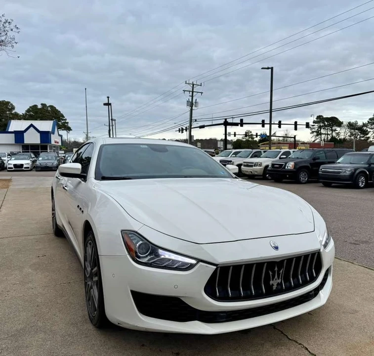 2018 Maserati Ghibli 3rd Gen - Image 7 of 19