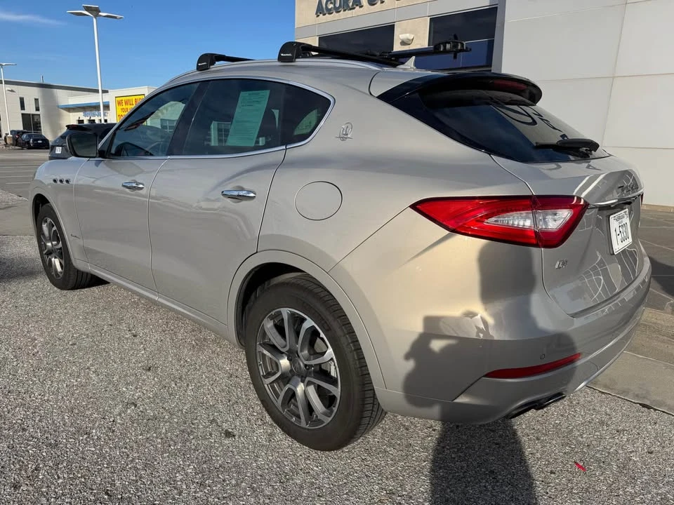 2018 Maserati Levante - Image 2 of 11