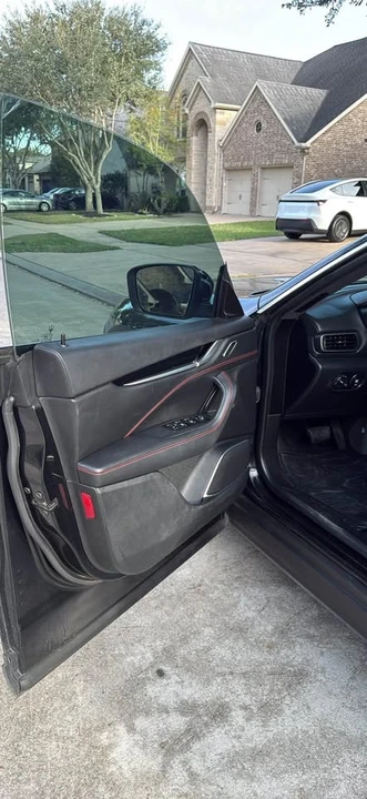 2018 Maserati Levante - Image 6 of 10