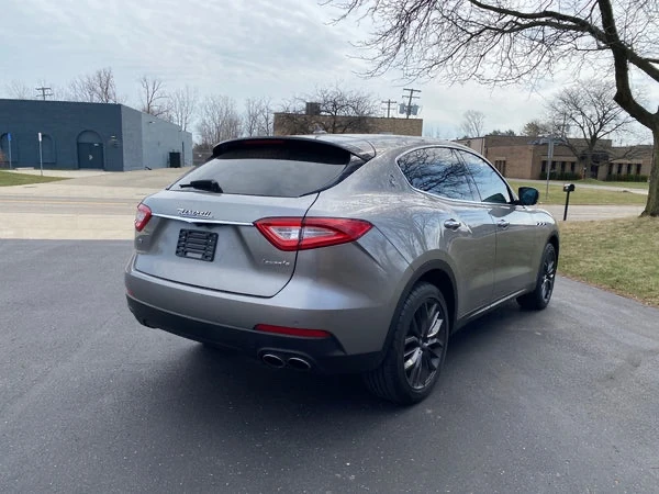 2018 Maserati Levante - Image 3 of 20