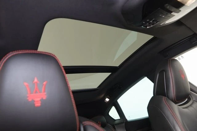 2018 Maserati Levante - Image 7 of 19