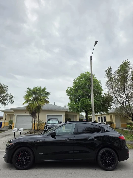 2018 Maserati Levante - Image 6 of 17