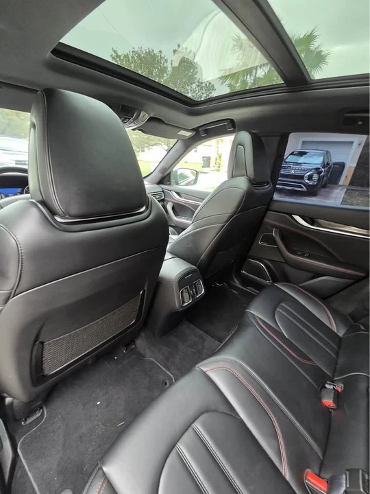 2018 Maserati Levante - Image 12 of 17