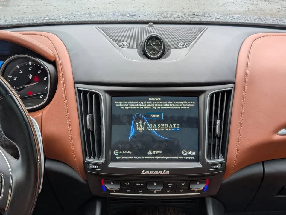 2018 Maserati Levante - Image 9 of 18